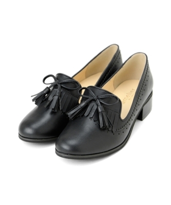 タッセルローファー