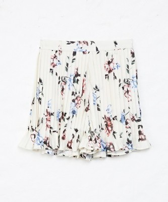 プリーツキュロット