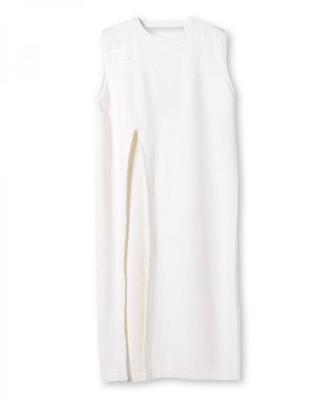 スリットニットワンピース