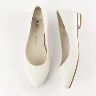 ポインテッドフラットパンプス