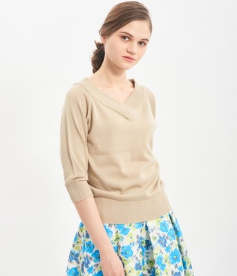 重ねVネックプルオーバー