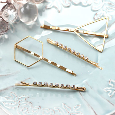 マルチモチーフとビジューのゴールドヘアピン