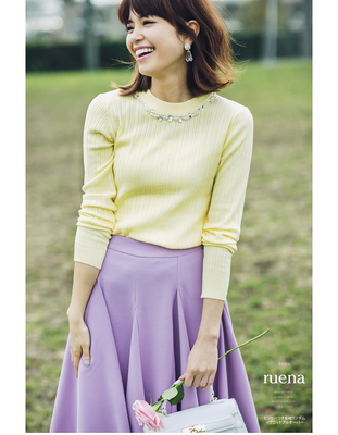 トッコ ビジューつき長袖ランダムリブニットプルオーバー