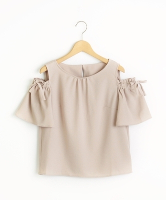 肩開きリボンブラウス