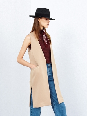 後ベルト付ロングベスト