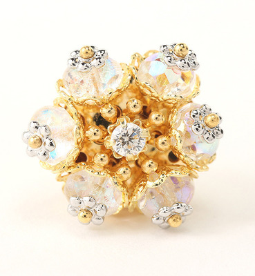 オーロラクリスタルデイジーピアス