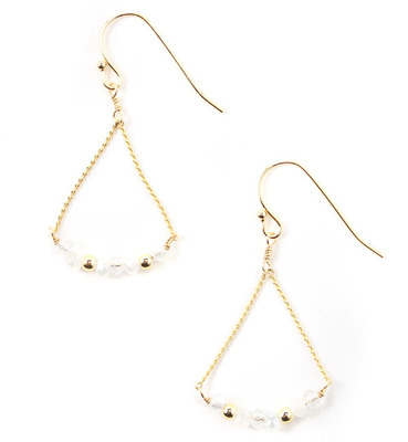 ビーズトライアングルピアス