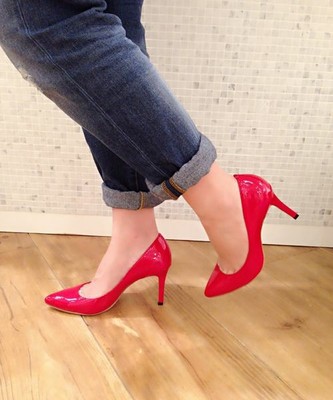 ルルド ポインテッドトゥシンプルハイヒールパンプス