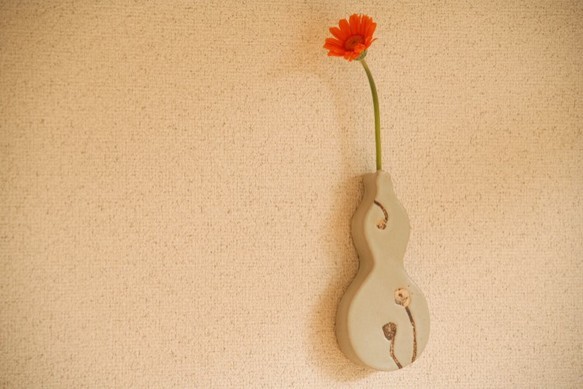 ひょうたんの壁飾り（白釉）