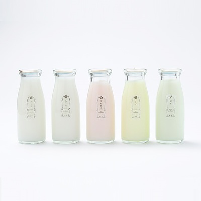 牛乳瓶に入った消臭芳香剤