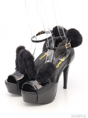 ラビットファーパンプス