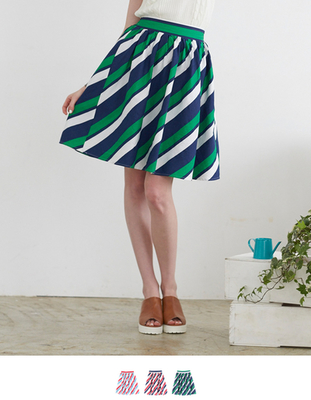 マルチボーダーフレアスカート