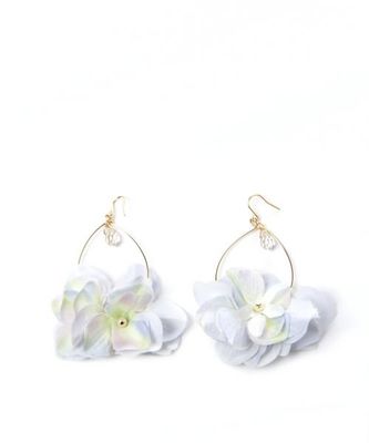 ホンワリフラワーフープピアス