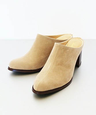 スエードサボサンダル