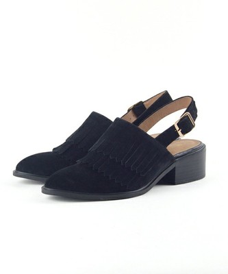 フリンジサボサンダル