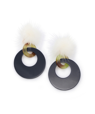 ファー付きイヤリング