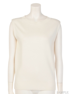 シンプルフレンチニット