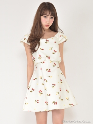 チェリーフレアワンピース