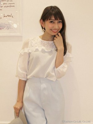 レース切替ガーリーブラウス