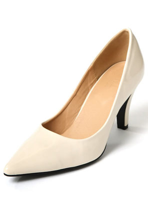 エナメルポインテッドトゥパンプス