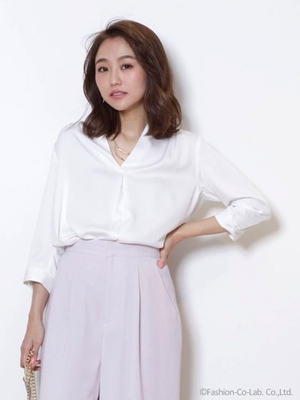 Vネックゆるシャツ