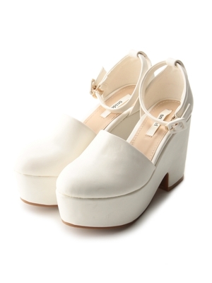 アンクルストラップシューズ