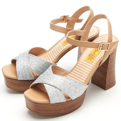 セパレートサンダル