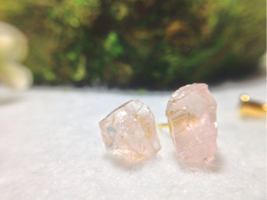 ローズクォーツの原石