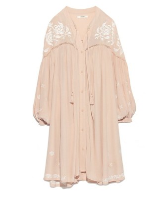 フラワー刺繍ワンピース