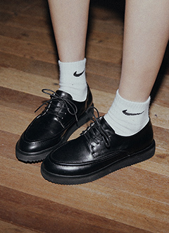 フェイクレザーレースアップローファー
