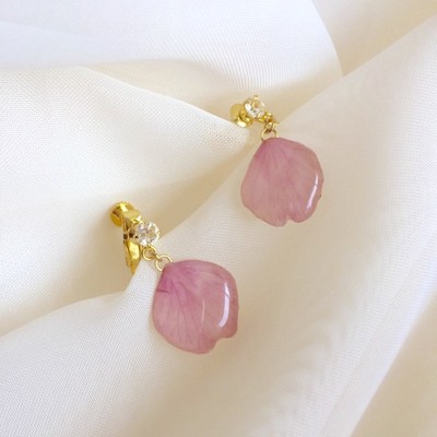 「SAKURA」花びら舞うイヤリング・ピアス(受注製作)