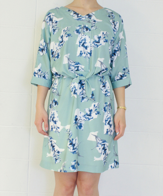 水彩フラワーワンピース