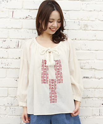 楊柳刺繍ブラウス