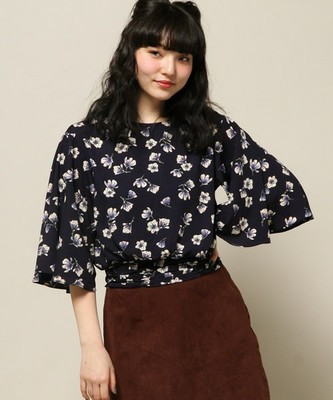 LadyFlowerフレア袖ブラウス