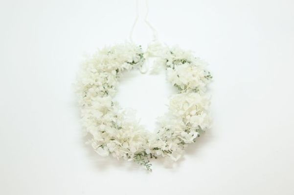 ホワイトあじさいのプリザーブドフラワーリース