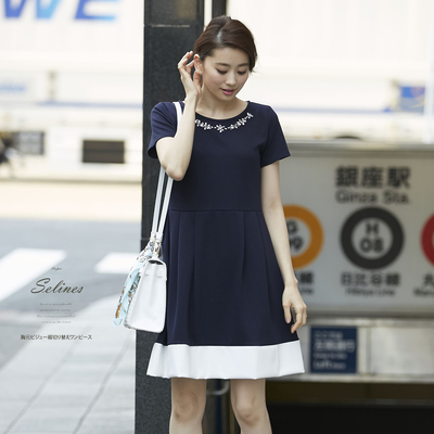 胸元ビジュー裾切り替えワンピース