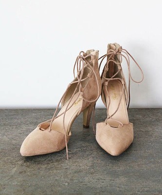 レースアップパンプス