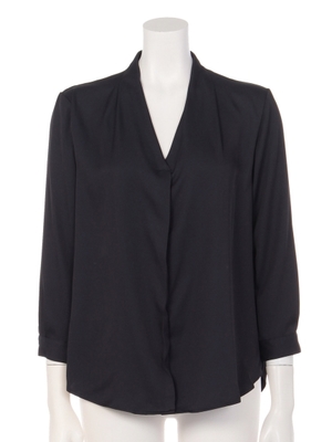 Vネックブラウス