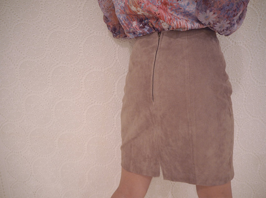 80-90s Cinnamon Suede Tight Skirt