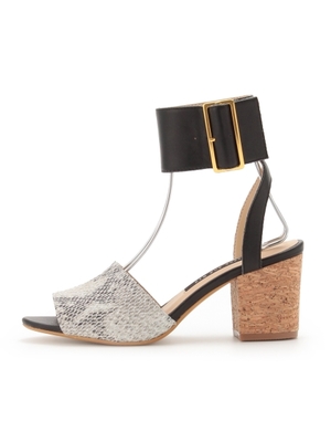 [Balcony and Bed]ワイドベルトサンダル