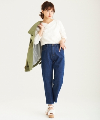 ゆるテーパードデニムパンツ