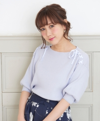 レースアップボリュームプルオーバー