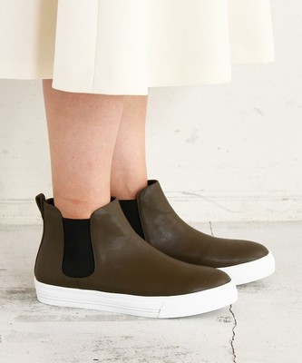 BY∵ フェイクレザー サイドゴアスニーカー о：