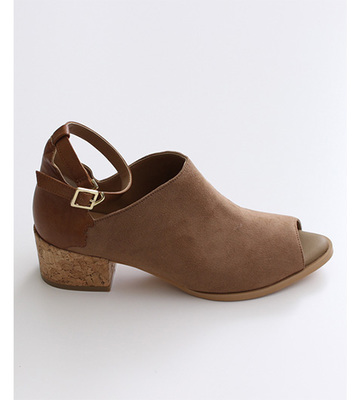 横顔オープントゥ ストラップシューズ