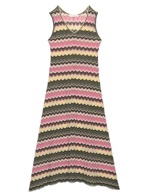 ジグザグ編みニットワンピース