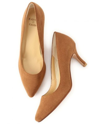 ポインテッドトゥ パンプス