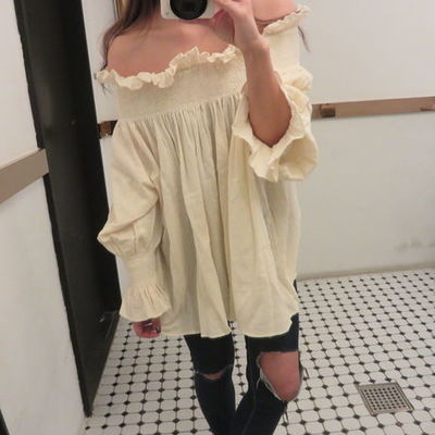 オフショルブラウス