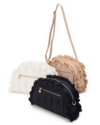 サテンフリルクラッチ