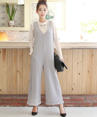 [もっちり柔らかポンチ素材]Vネックゆったりサロペット/オーバーオール/ワイドパンツ