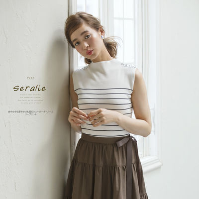 爽やかさも華やかさも肩ビジューボーダーノースリーブニット 【seralie　セラリー】 